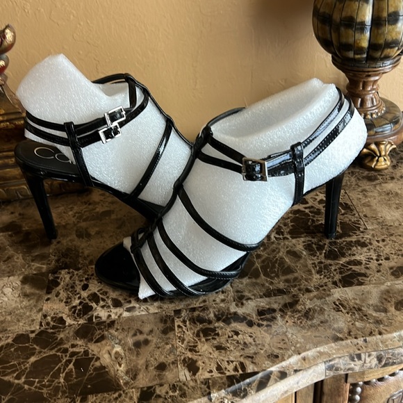 Calvin Klein strappy pump - Picture 2 of 8